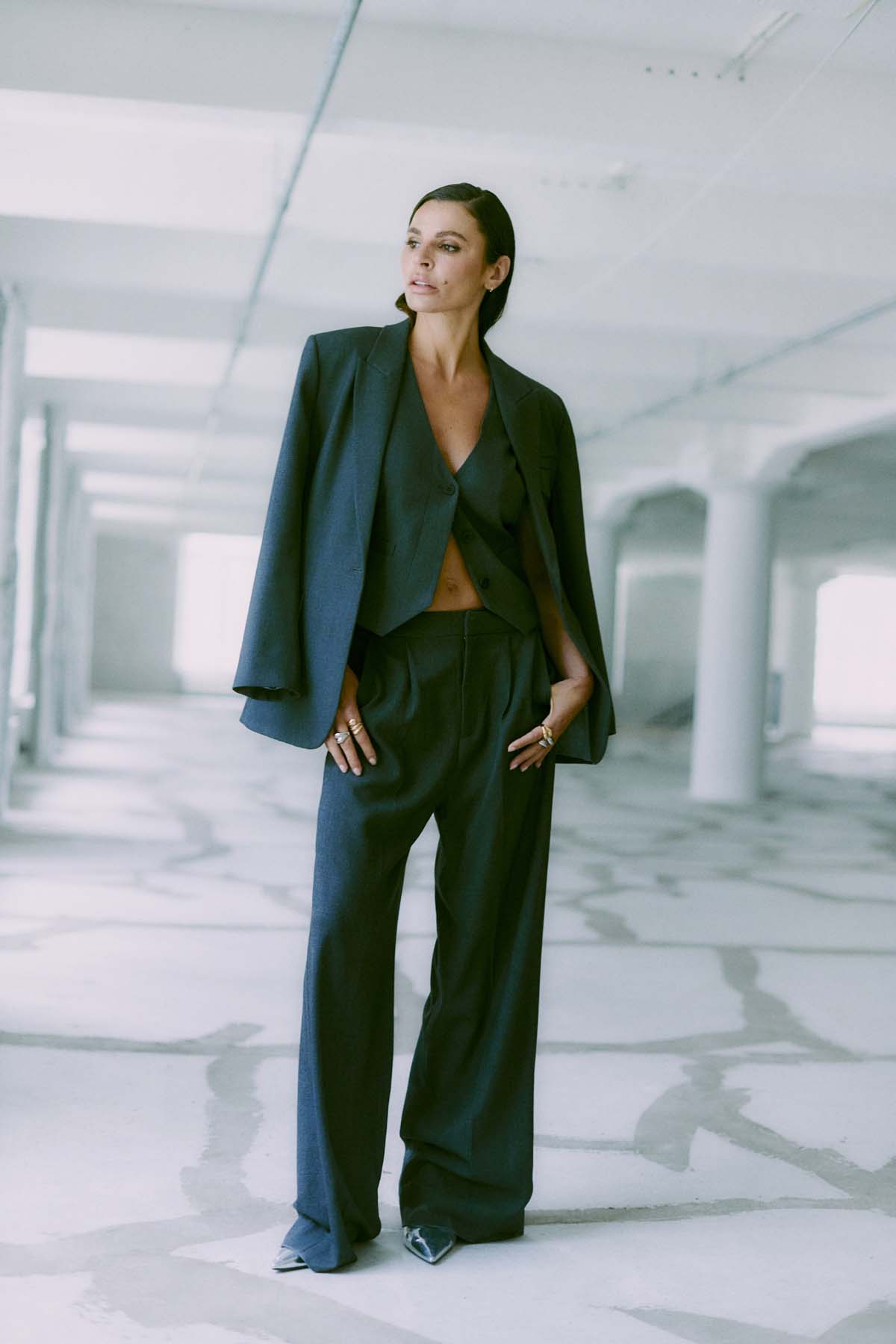 CMTAILOR - BLAZER I GRÅ