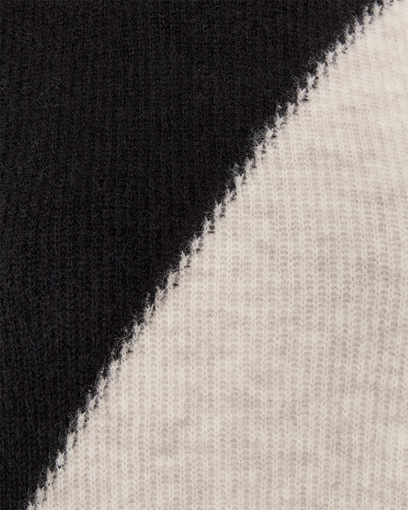 CMIBRA - STRIKKET MONOCHROME PULLOVER I GRÅ