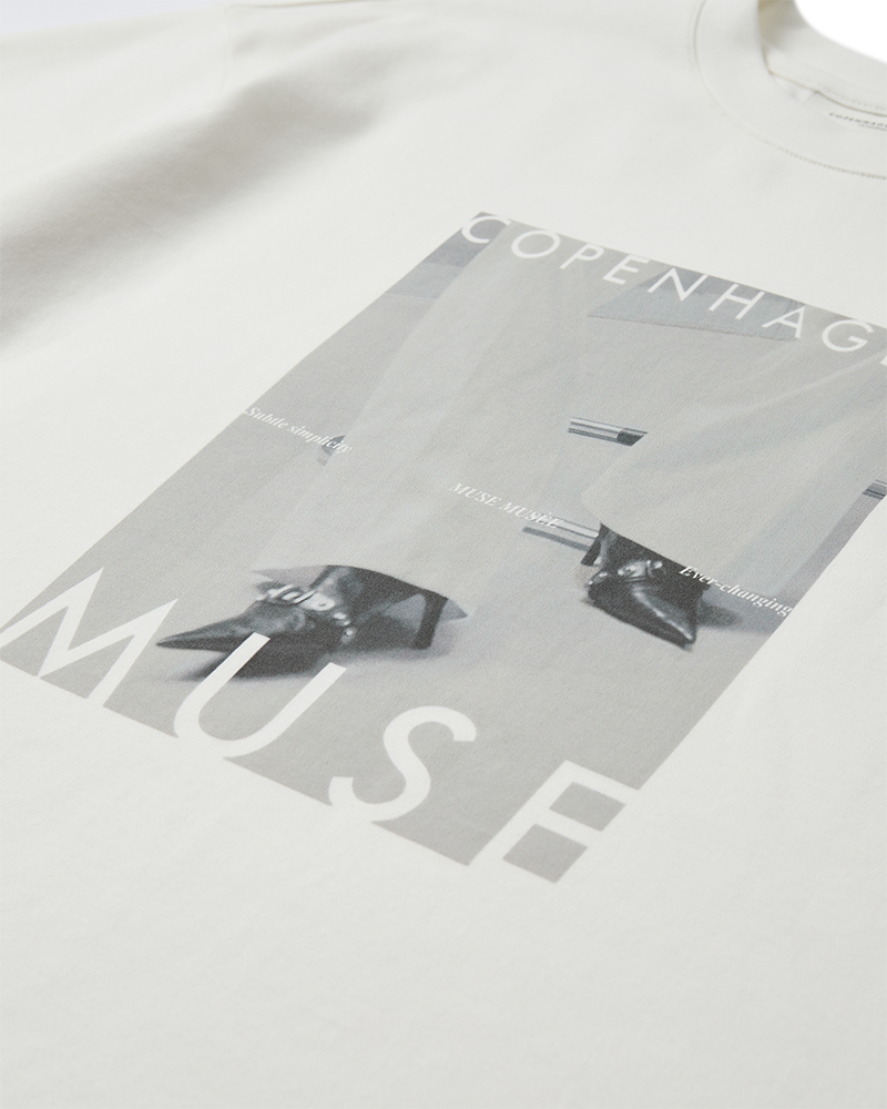 CMMUSE - T-SHIRT I RÅHVID