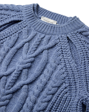 CMYARI - STRIKKET PULLOVER I BLÅ
