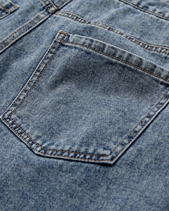 CMJEYCCE - HØJTALJEDE JEANS I BLÅ