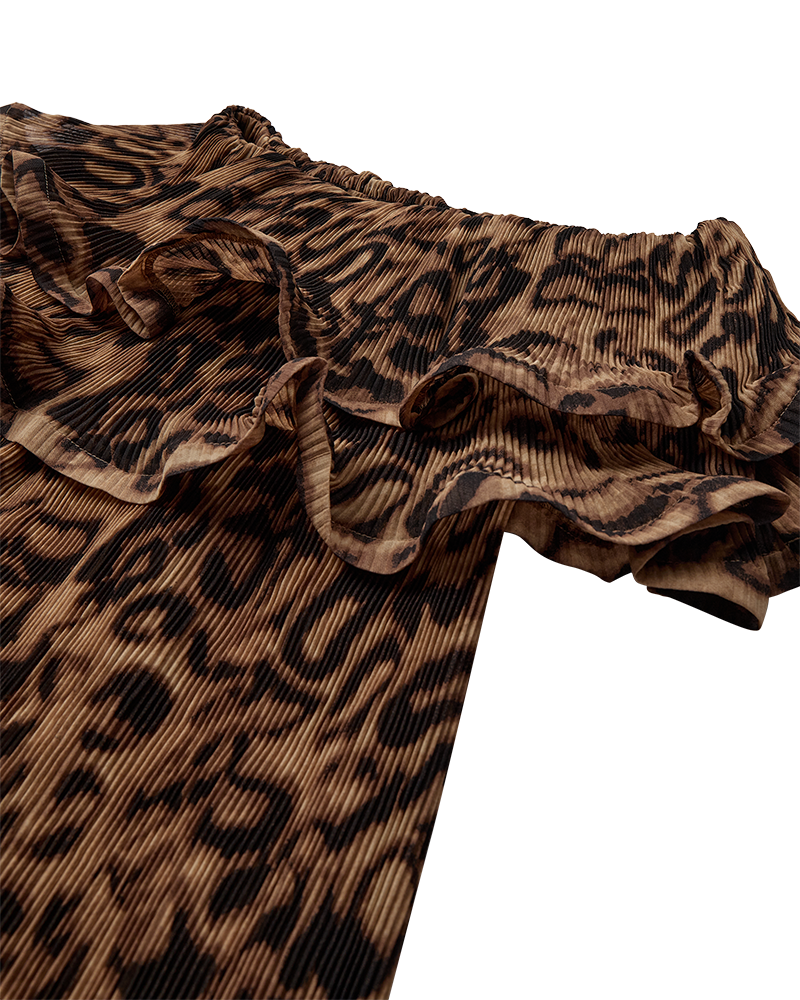 CMKIRA - PLISSERET OFF-SHOULDER KJOLE I LEOPARD