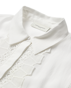 CMMOLLY - SKJORTE MED CUT-AND-SEW LACE I HVID