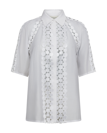CMMOLLY - SKJORTE MED CUT-AND-SEW BLONDER I HVID